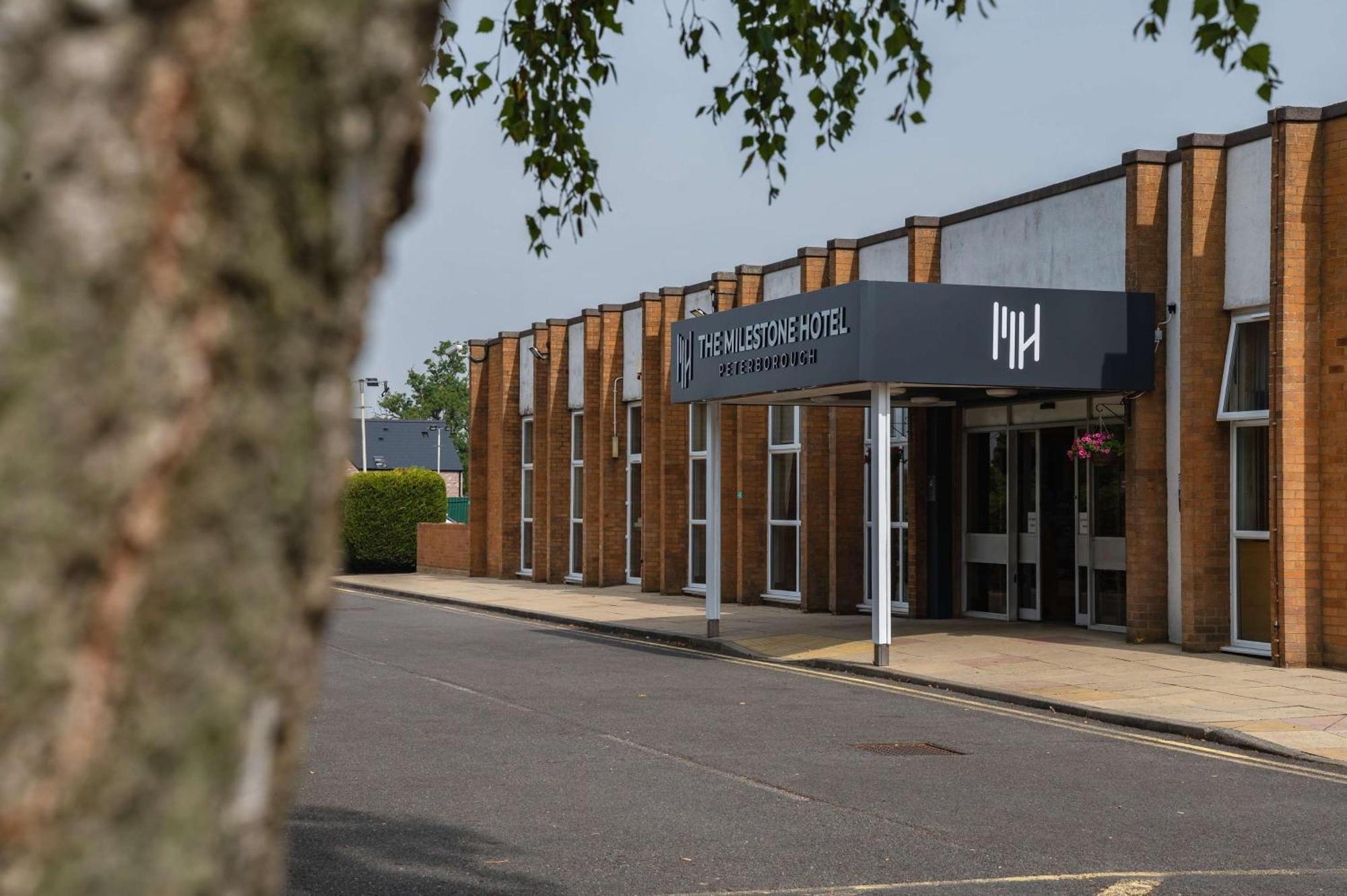 Milestone Peterborough Hotel A1M, Sure Hotel Collection By Best Western Stilton Exterior foto
