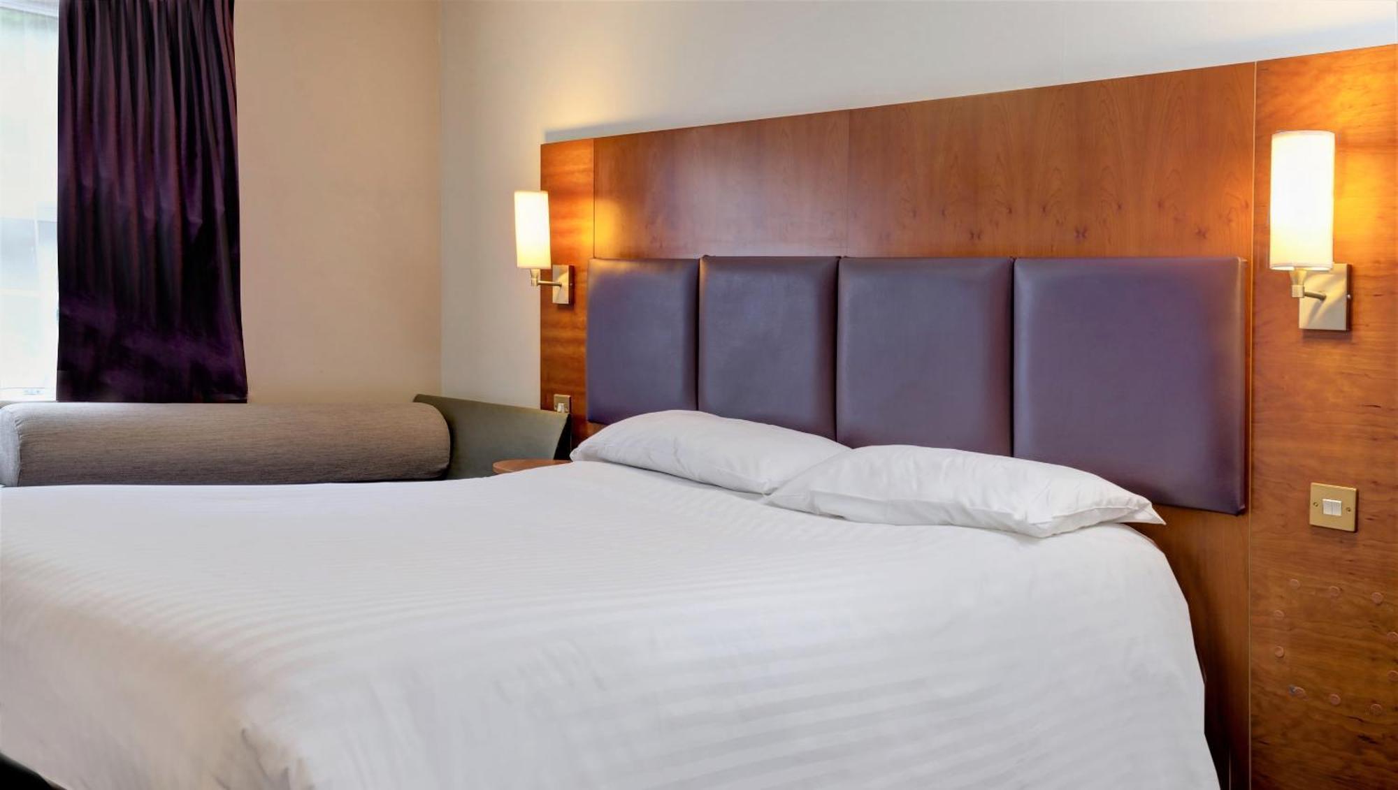 Milestone Peterborough Hotel A1M, Sure Hotel Collection By Best Western Stilton Exterior foto