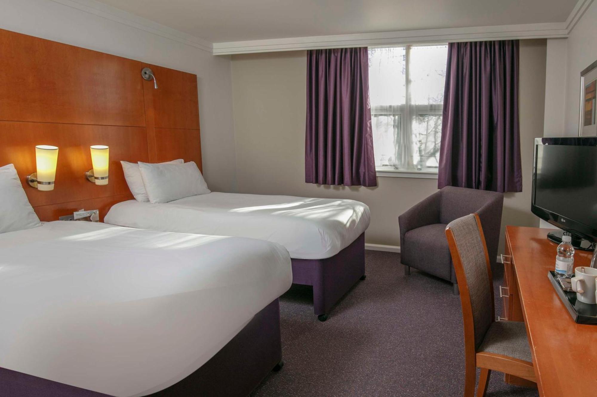 Milestone Peterborough Hotel A1M, Sure Hotel Collection By Best Western Stilton Exterior foto